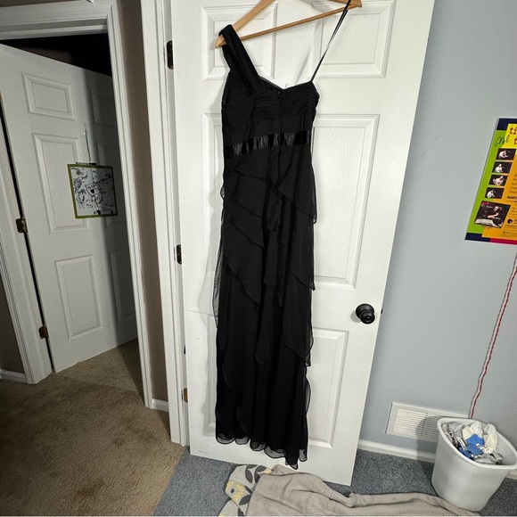 Adrianna Papell long, one shoulder gown, sz 6, ruffles, maxi - Picture 12 of 12